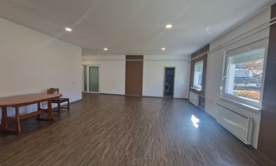 Poslovni prostor, Ob Meži, Prevalje